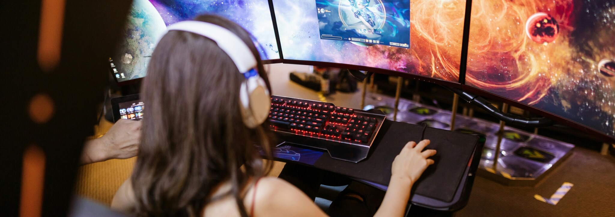 wykonujcie zadania online i grajcie w gry z domu